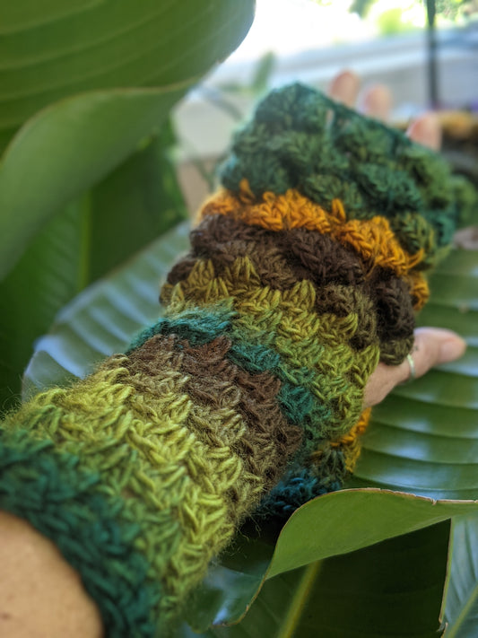 Dragon Scale Fingerless Gloves